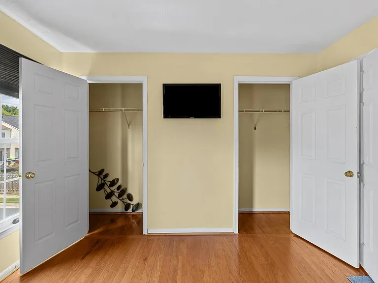 5411 Castlestone Dr — Photo 23
