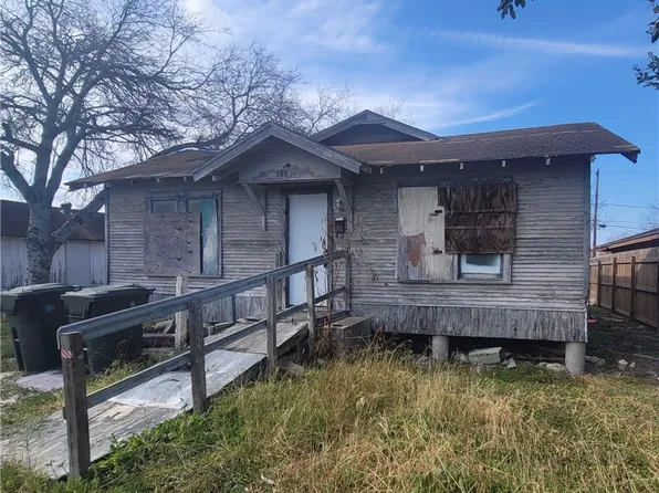 2921 Sabinas St, Corpus Christi, TX 78405