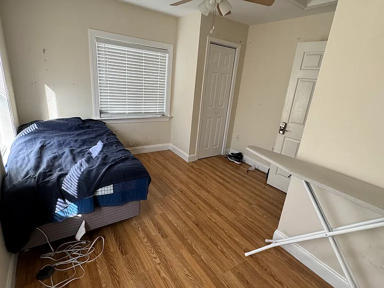 2601 Farmington Dr #5 — Photo 10