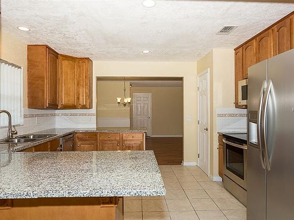 2nd image of 132 Bermuda Ct