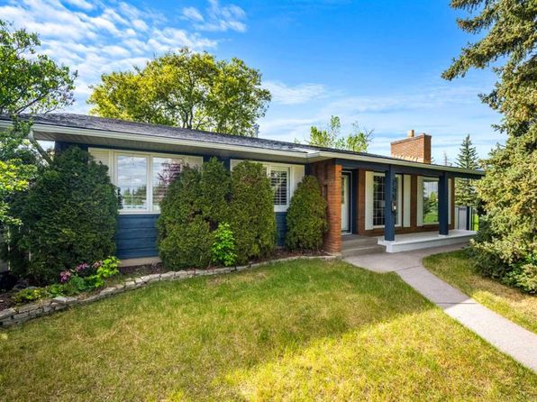235 E Lake Rosen Cres SE, Calgary, AB T2J 3L9