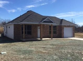 307 S 1st St, Grandview, TX 76050
