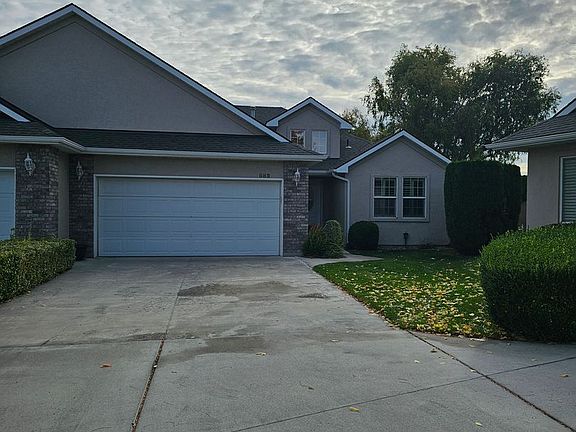 2nd image of 882 Canyon Park Ave