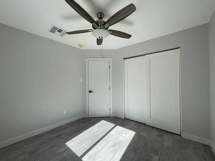2726 E Culver St #B — Photo 13