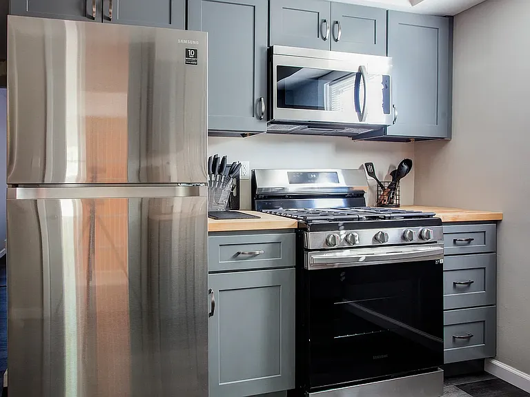 2448 Warrensville Center Rd #1 — Photo 4