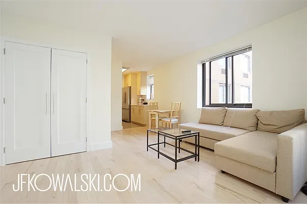 Rented by R New York | media 1