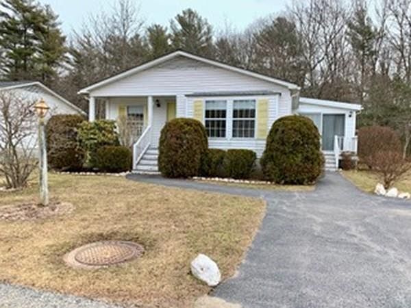 1st image of 11 Knollwood Dr
