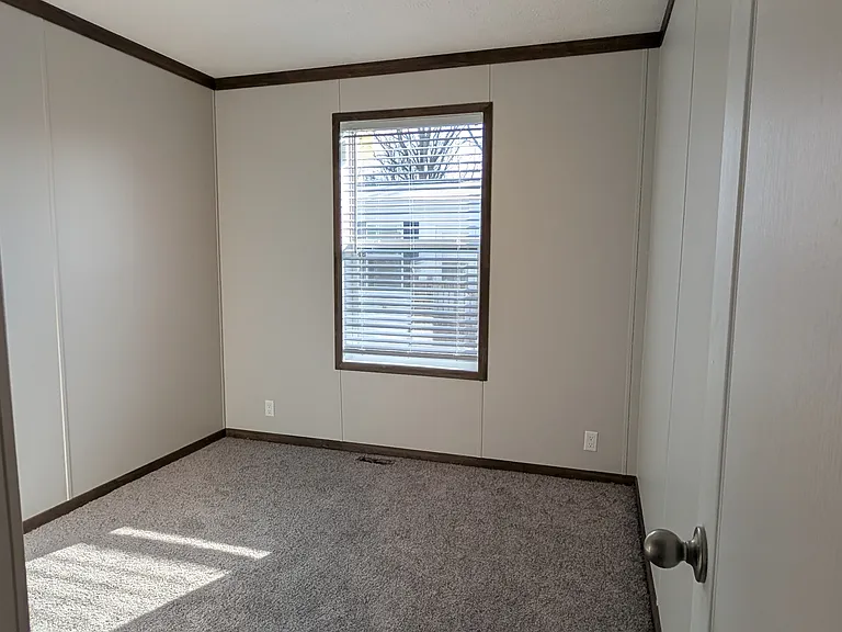 457 Apple St — Photo 11