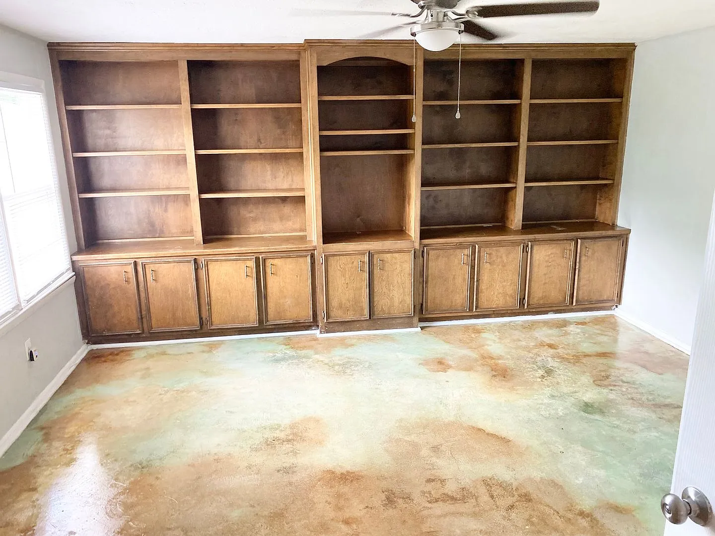 Charming 4BR/2BA Brick Home — Photo 4