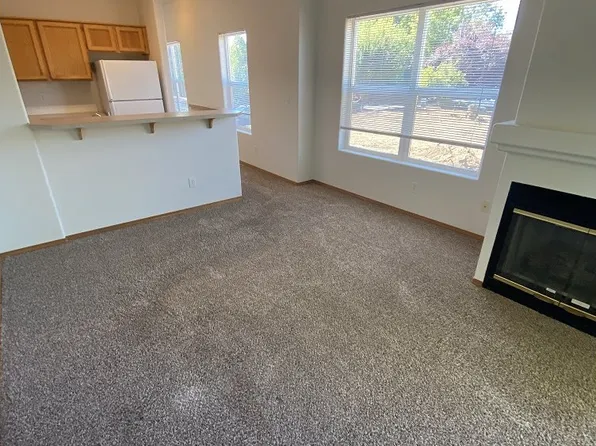 1129 SE Tenino St, Portland, OR 97202