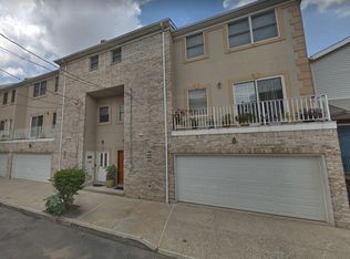 2 Napoleon St, Newark, NJ 07105