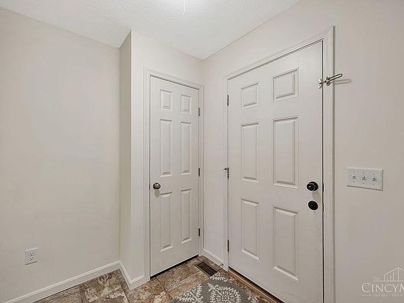 2nd image of 723 Grande Oaks Dr