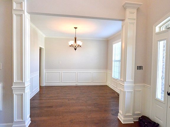 4th image of 1321 Woodland Ridge Ln