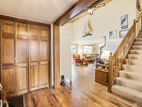 4th image of 2220 Island Dr NW