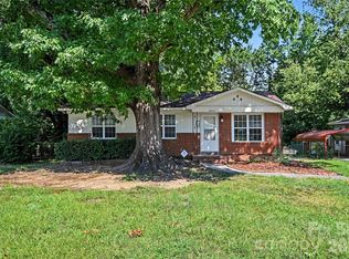 4421 Knollcrest Dr, Charlotte, NC 28208