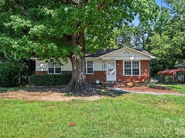 4421 Knollcrest Dr, Charlotte, NC 28208