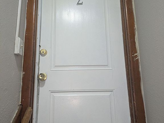 2nd image of 3017 E 8th St #B