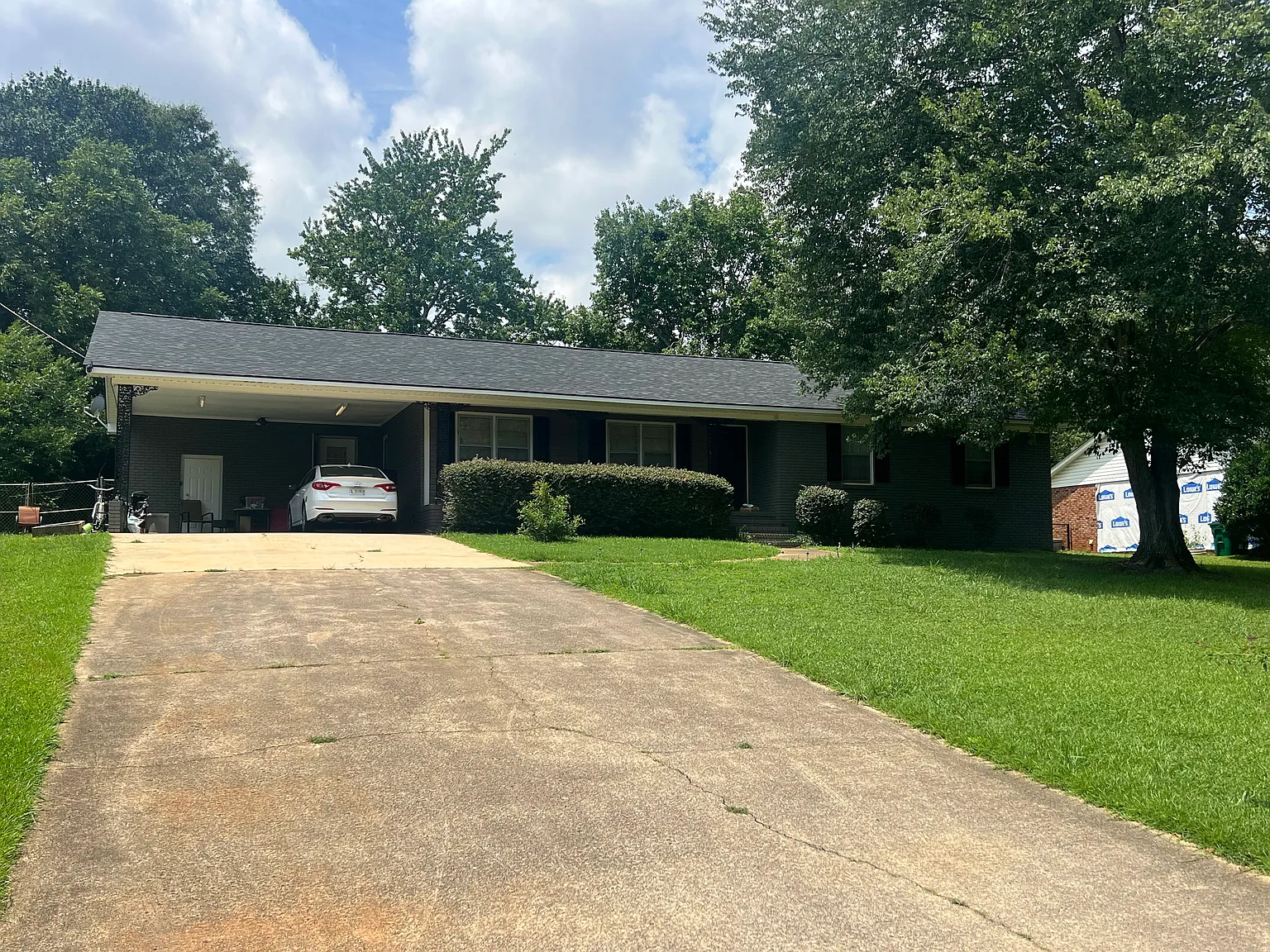 4 bed, 2195 sqft, $2,024 — Photo 2