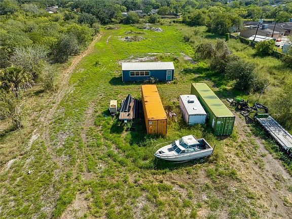 2nd image of 505 1/2 Cemetery Rd