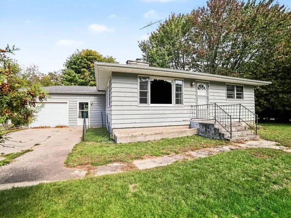 6740 W Virnetta Dr, Ludington, MI 49431