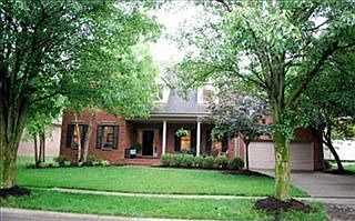 5th image of 828 Glen Abbey Cir