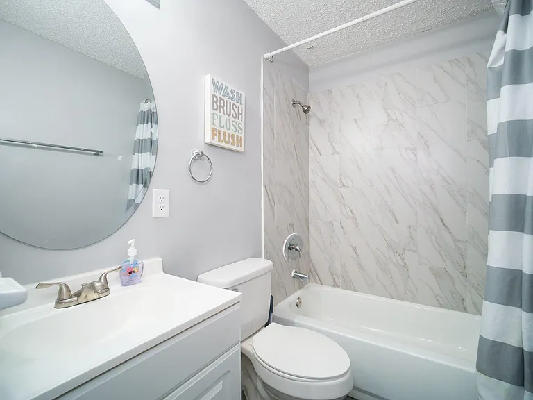 Ellis Trace Dr W — Photo 10