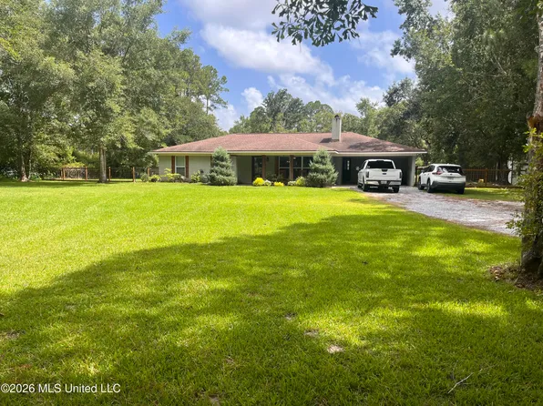 8801 Dixie St, Ocean Springs, MS 39564
