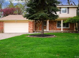 4156 McCandlish Rd, Grand Blanc, MI 48439