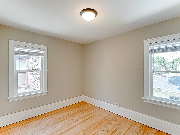 663 Lincoln Ave — Photo 1