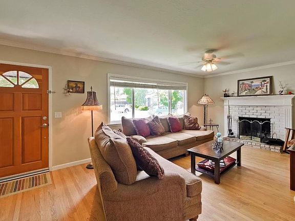 2nd image of 264 Jessie Ln #A