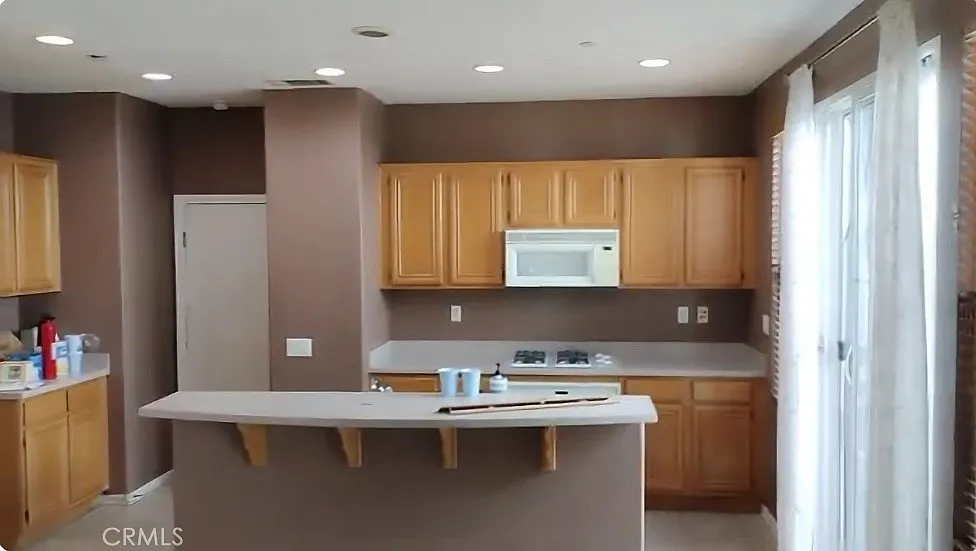3 bed, 2.5 bath, 1460 sqft, $4,599 — Photo 3
