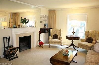 4th image of 21450 Fairmount Blvd