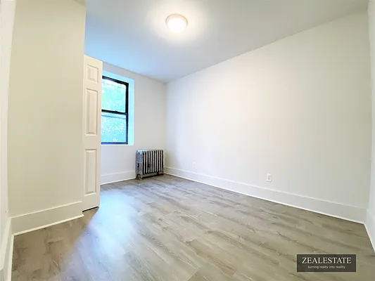 Rented by ZealEstate Group Inc | media 6