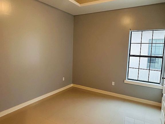 4th image of 1223 Whiteoak Dr APT 1