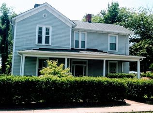 226 W South St #A, Charlottesville, VA 22902
