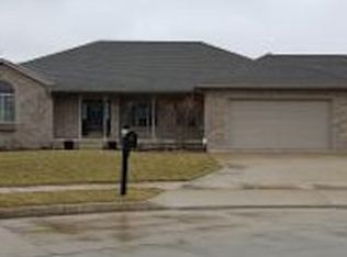 457 Tyrone Dr, Forsyth, IL 62535