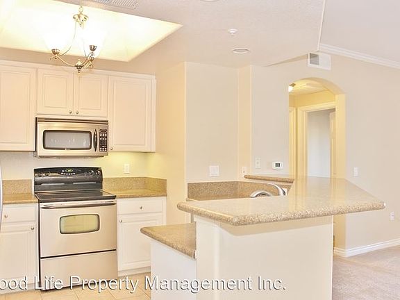 5th image of 4155 Executive Dr Unit E207