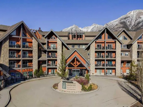 901 S Mountain St #227, Canmore, AB T1W 0C9