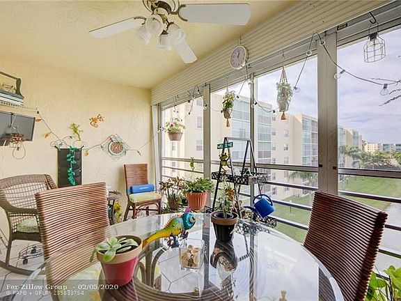 5th image of 441 SE 3rd St APT 401