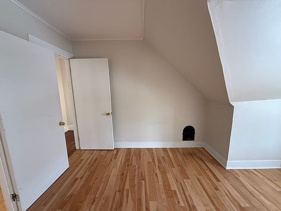 5th image of 150 S Kelsey St APT 2