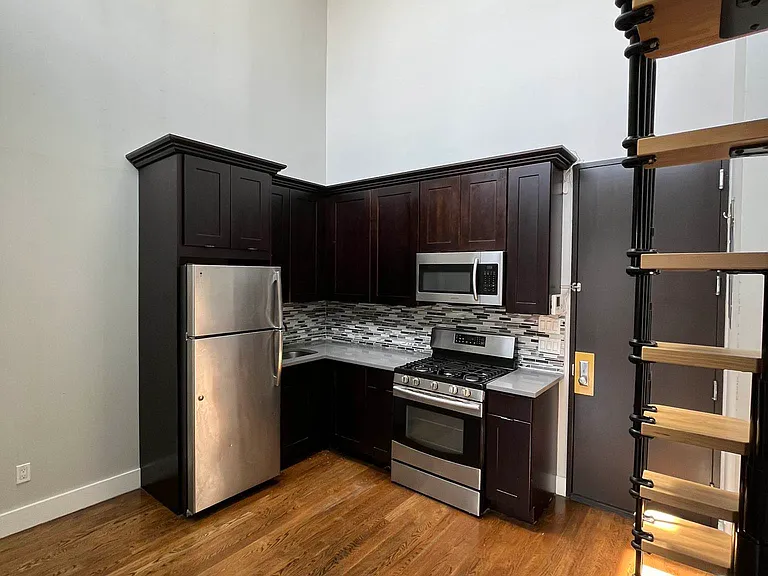 269A Linden St #4F — Photo 4