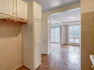 653 Village Pkwy #18, Markham, ON L3R 2R2