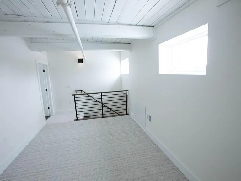 411 W Portage Ave #7 — Photo 6