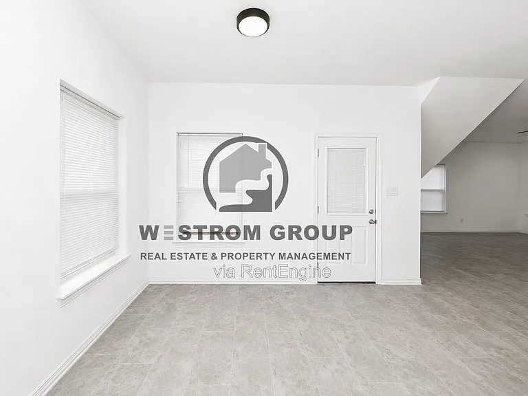 709 S Church St — Photo 12