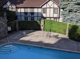 54 Hope St APT J, Stamford, CT 06906