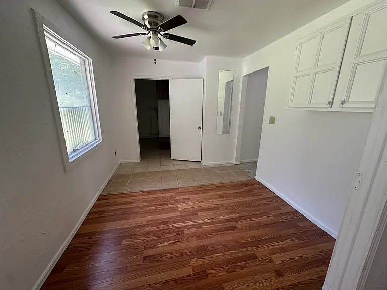 7833 S Harvard Ave — Photo 26