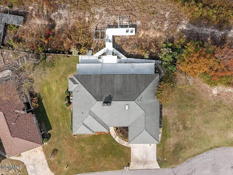 867 Castleberry Ct — Photo 4