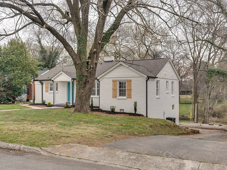 1206 Rolling Fields Dr — Photo 4