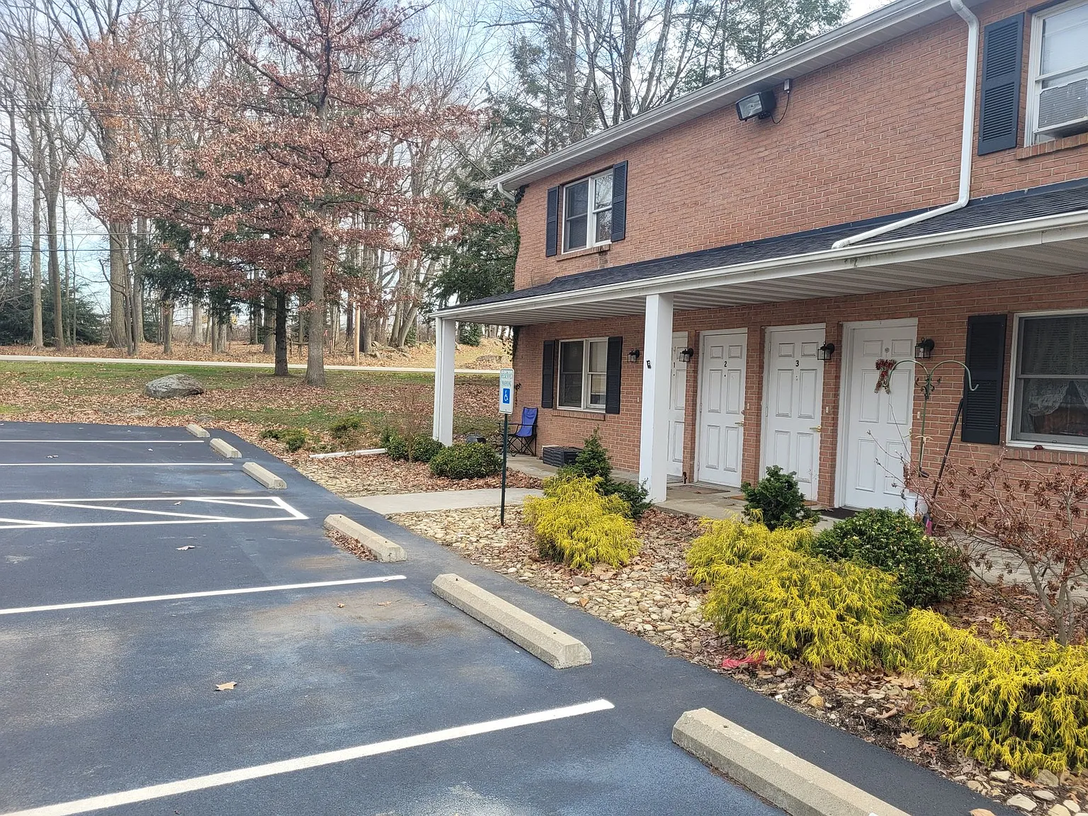 Tanglewood Apartments — Photo 4