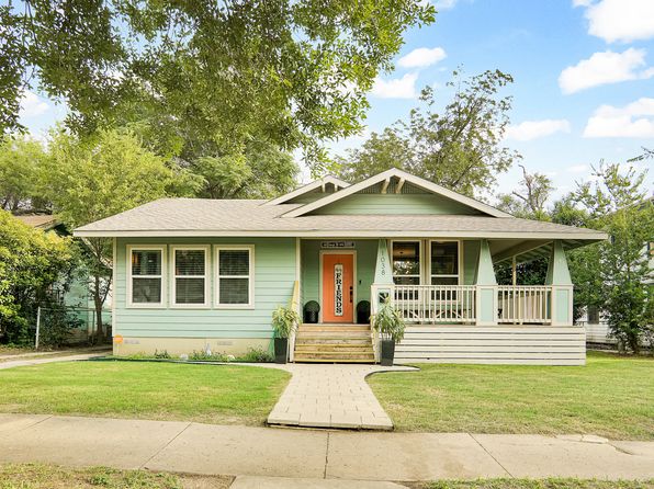 1038 W Mistletoe Ave